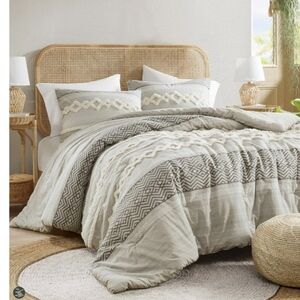 Luxurious Cream and Gray Comforter Set